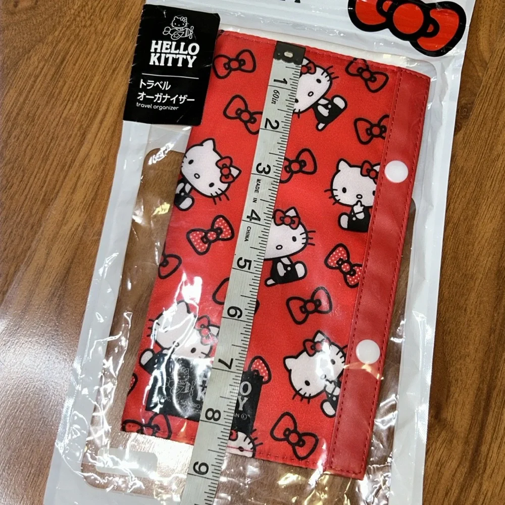 Brand New in Packaging Hello Kitty by Sanrio Travel Organizer